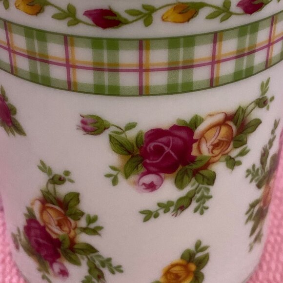Royal Albert Old Country Roses Casual Plaid Coffe Beverage Mug Bone China 2001 - Picture 2 of 7